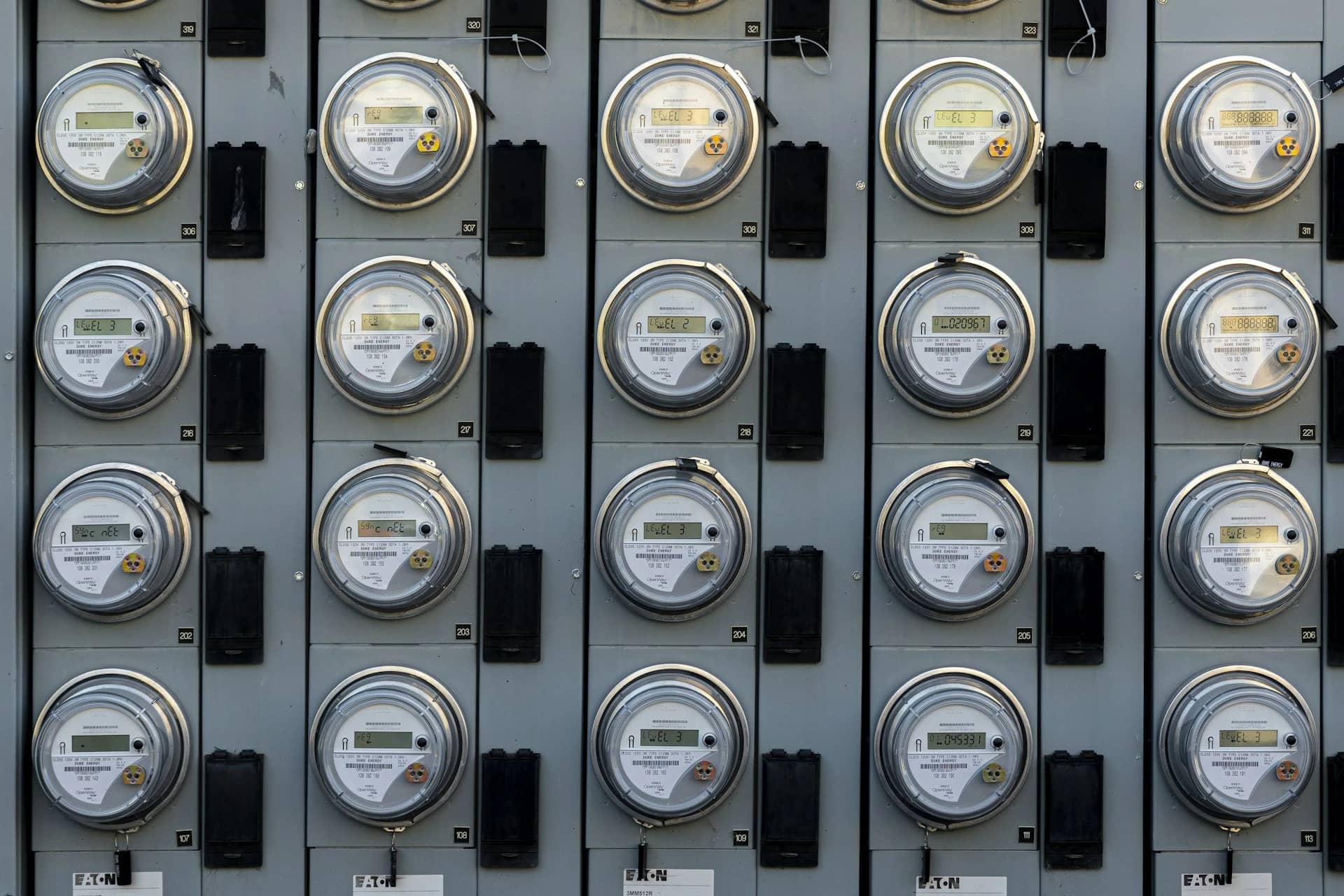 Live Electricity Monitoring: Is a Meter Reader App Worth It?